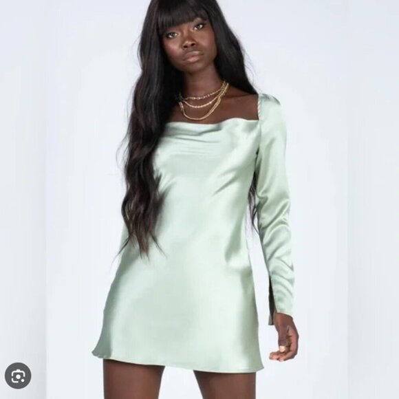 Princess Polly LIKE NEW size 10 star power silky long sleeve mini dress - Picture 2 of 6